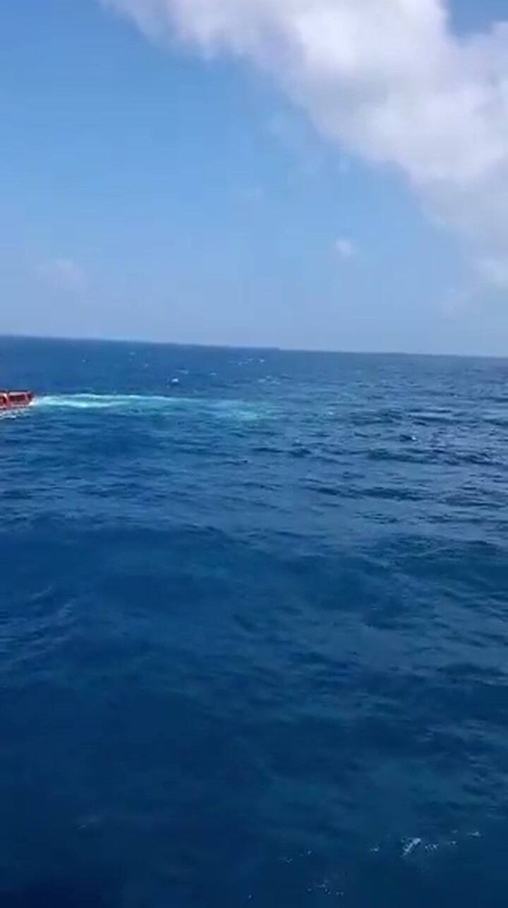 Un barco que transportaba a 241 personas perdió el contacto en el mar de Java