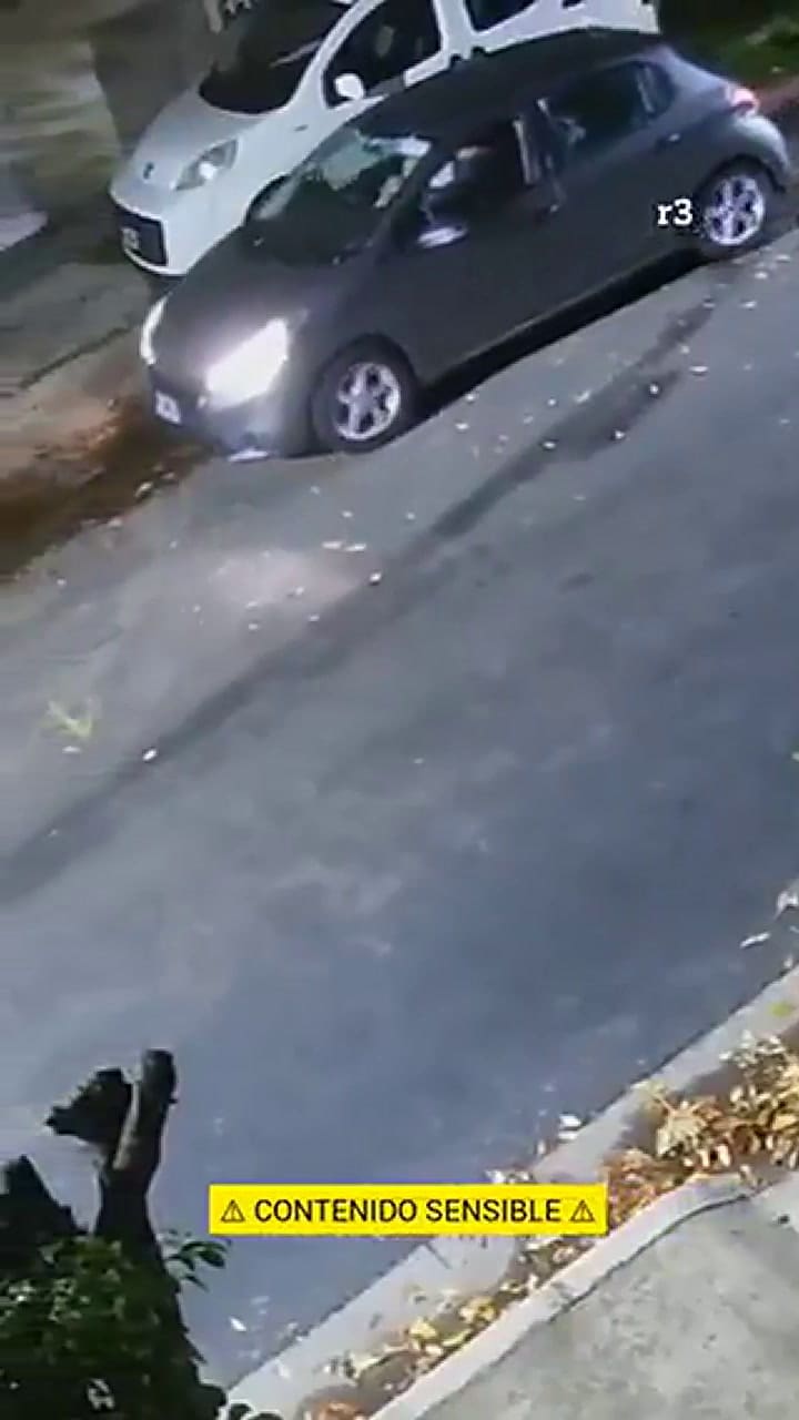 Quiso escapar de un delincuente y recibió un disparo que le hizo estallar el vidrio del auto