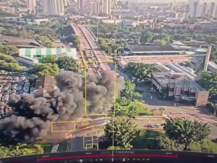 El impresionante video que muestra la caída de una avioneta en una avenida en San Pablo