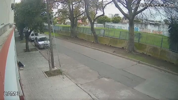 Detuvieron a un joven en Villa Lugano por golpear a una mujer en plena calle