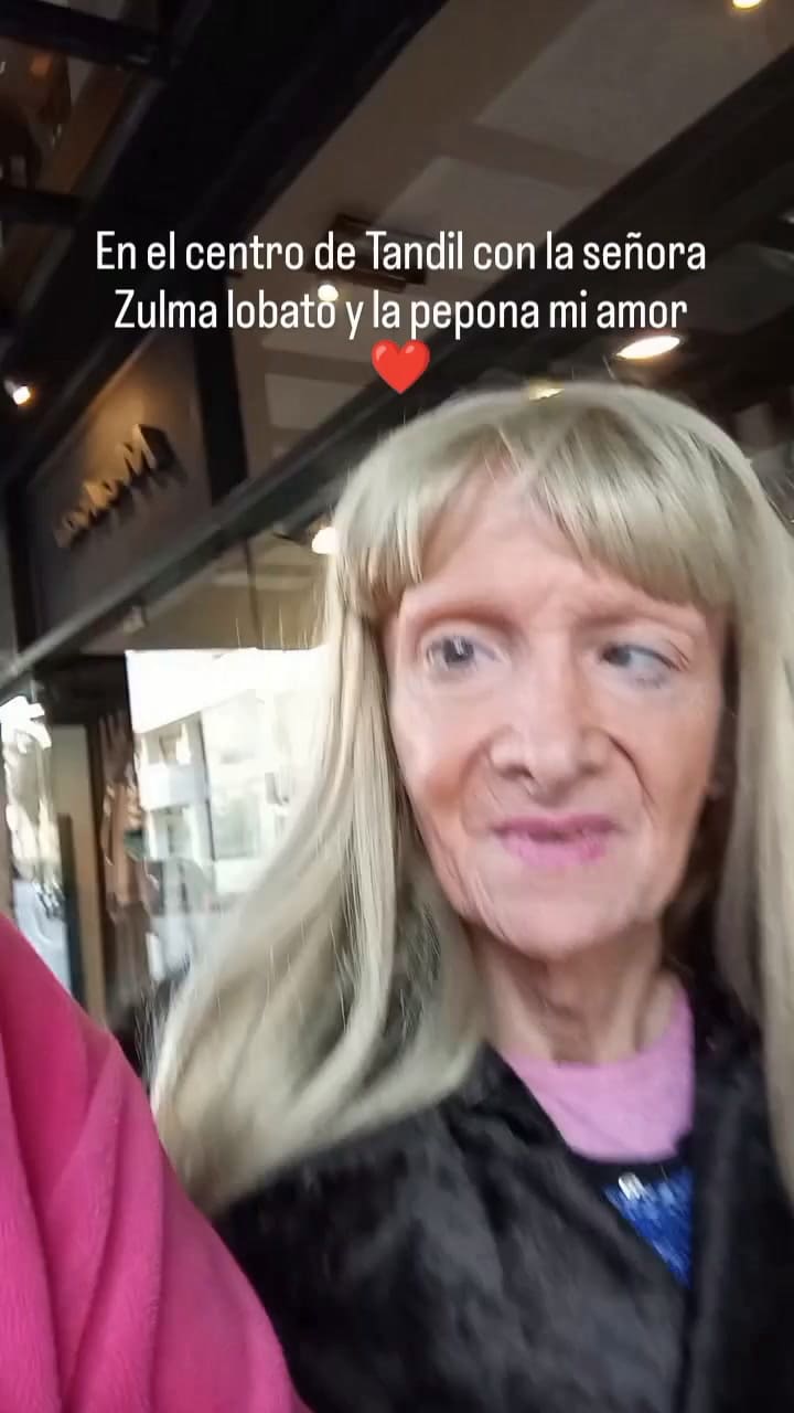 Zulma Lobato en el centro de Tandil - lapeponaoficial