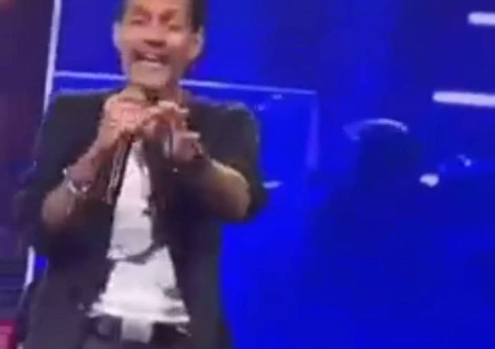 Las gesticulaciones de Marc Anthony que preocuparon a los fanáticos