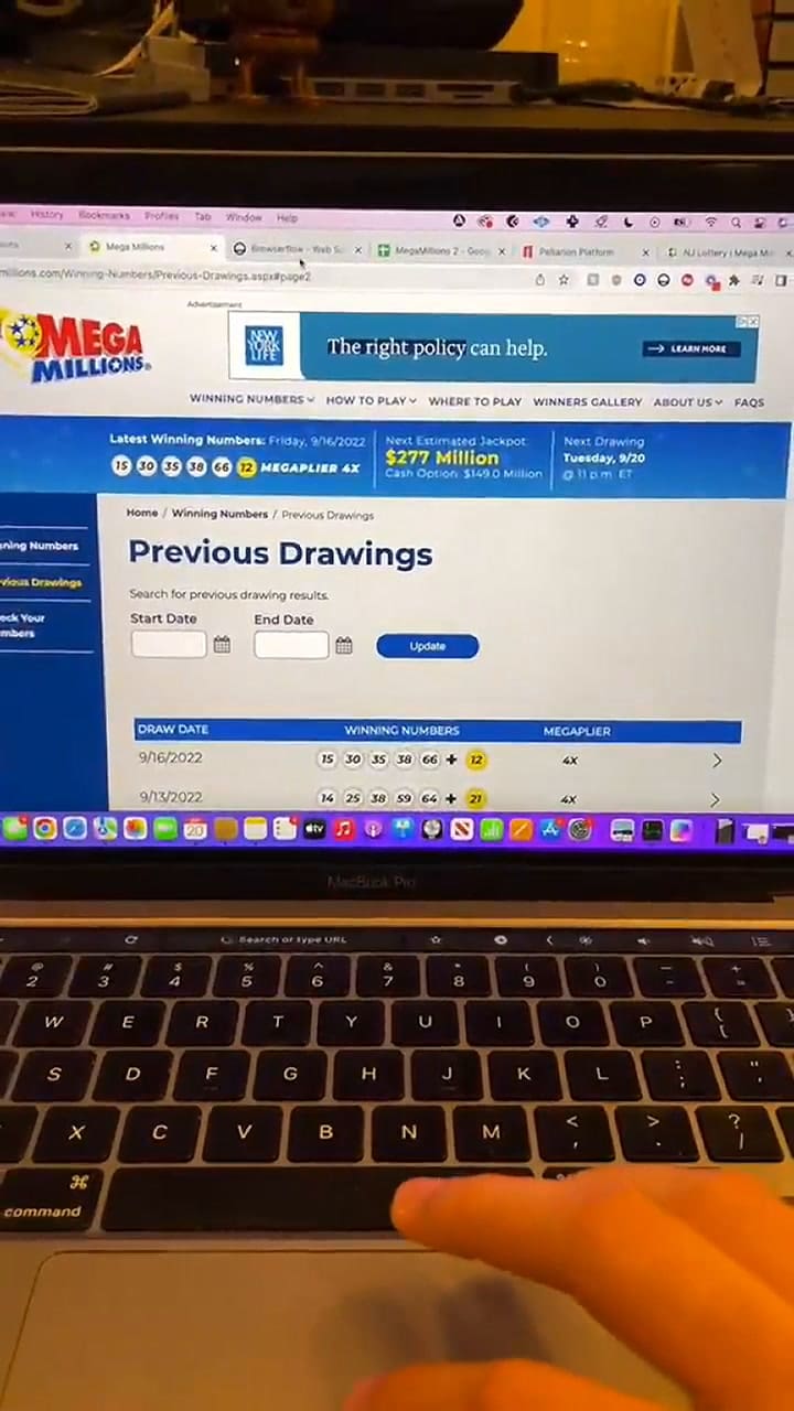 Jacob Seeger graba Tiktok para calcular los numeros ganadores de la lotería