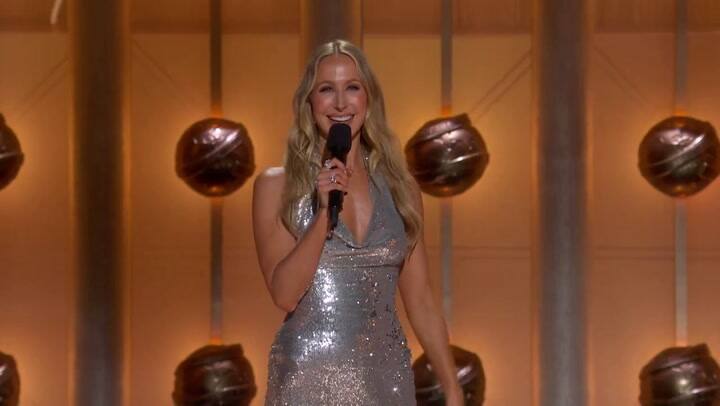 El picante monólogo de Nikki Glaser, la conductora de los Golden Globes