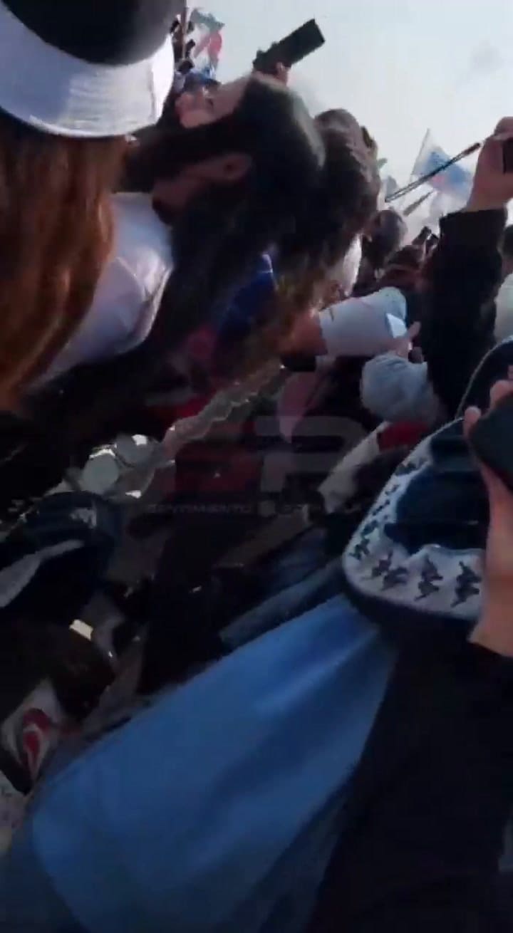 Se cayó el techo de un estadio en Chile