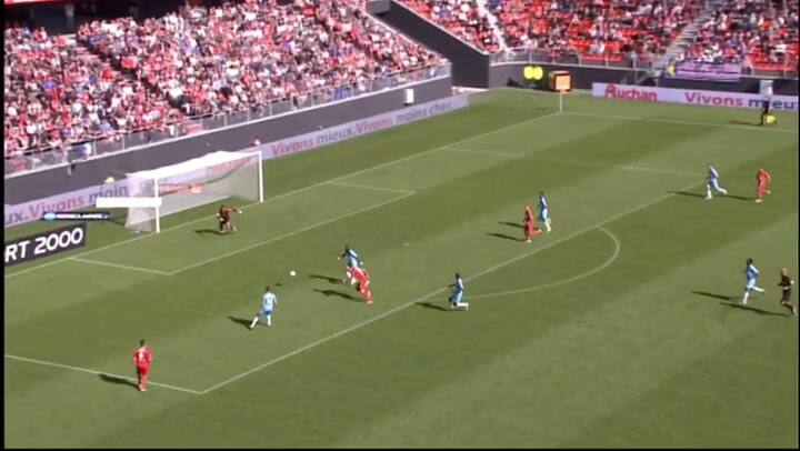 El increíble error de Mandanda - Fuente: Ligue 1 Conforama