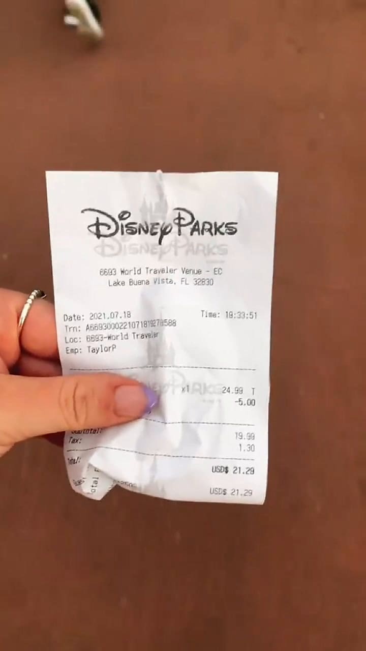Jordyn Graime exhibe la 'sanción' de Disney por su atuendo