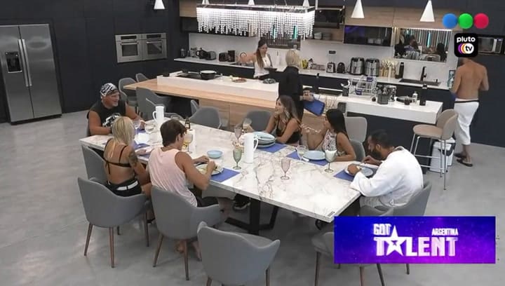 Camila desafía a Alfa y le deja en claro el rol de la mujer
