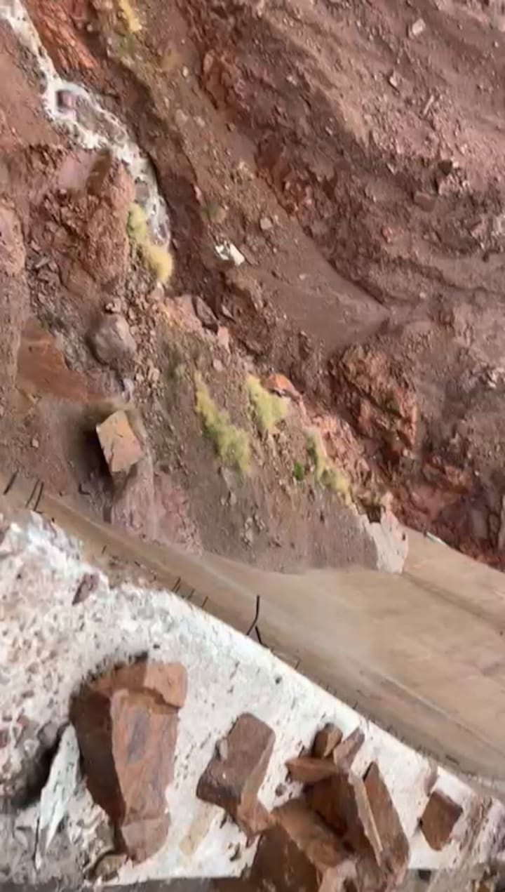 Paso a Chile cerrado debido a un temporal que provocó derrumbes en la montaña-- 1