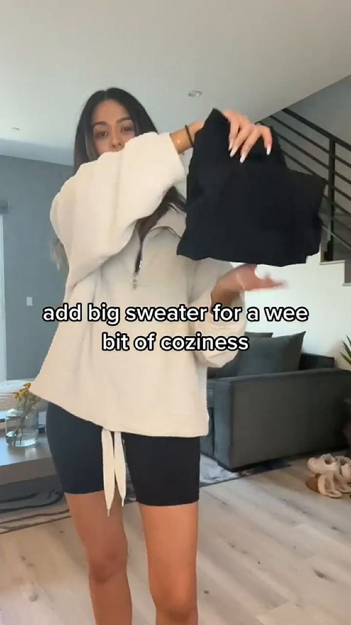 Una influencer muestra su mejor outfit para viajar en avión