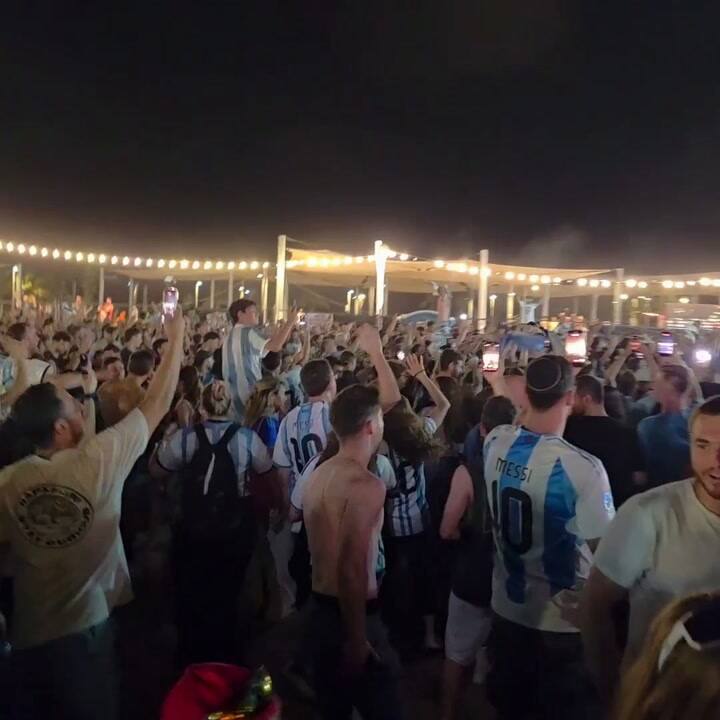 Hinchas celebran en Israel