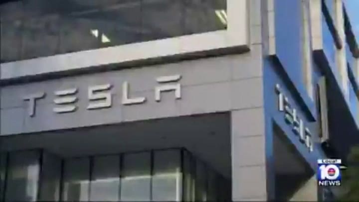 Accidente de TESLA