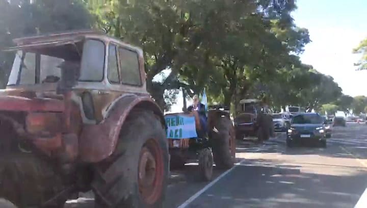 Los tractores iniciaron su marcha