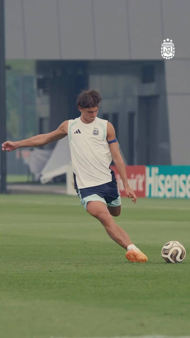 El video que compartió la selección argentina de su entrenamiento bajo la lluvia