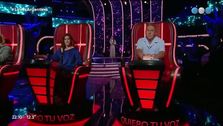 Navarro deslumbró al jurado en las audiciones a ciegas con 'Cuando nadie me ve'.