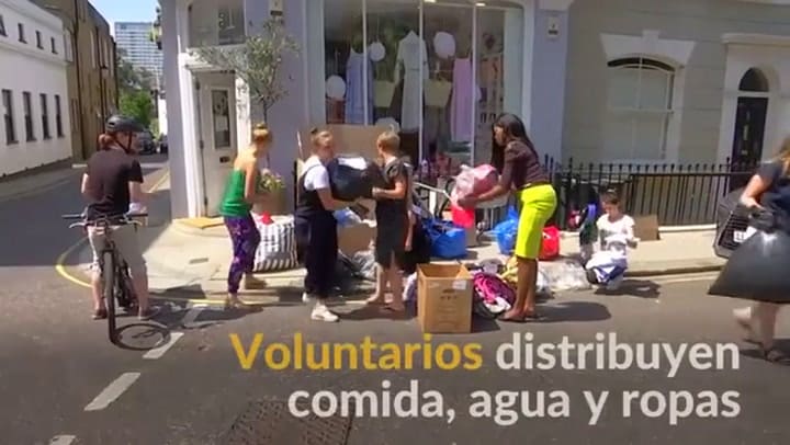 Voluntarios se unen para ayudar a las víctimas del incendio en Londres