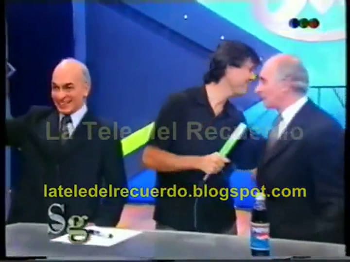 Fernando de la Rúa en El Show de Videomatch en el 2000 - Fuente: Telefé / La tele del recuerdo