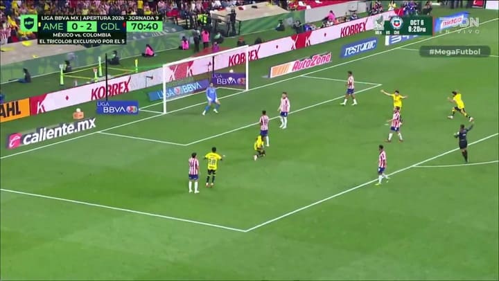 Borja descontó para América con un gol de chilena