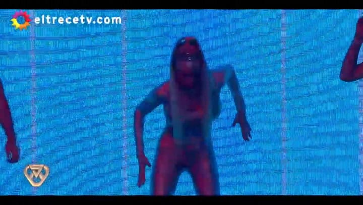 Luli Salazar y Jorgito Moliniers bailaron un shuffle galáctico - Fuente: eltrece