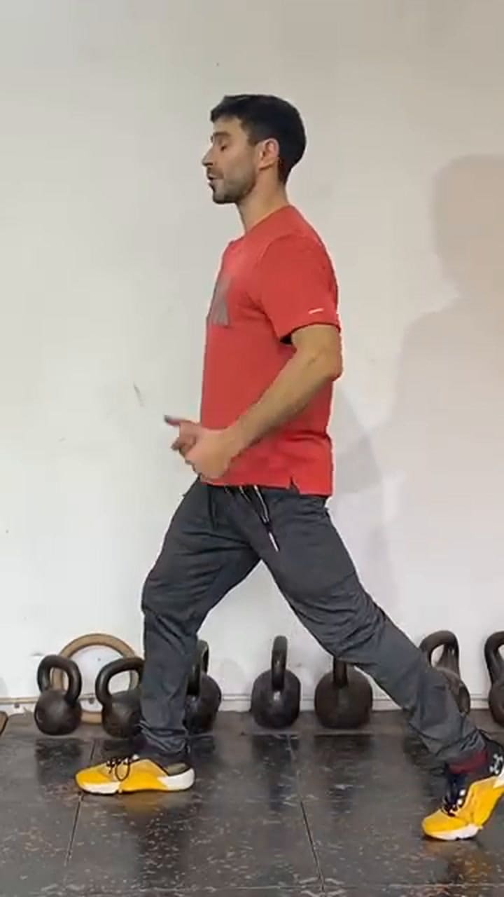 Cómo hacer el ejercicio de la sentadilla dividida - @entrenamientoyfitness