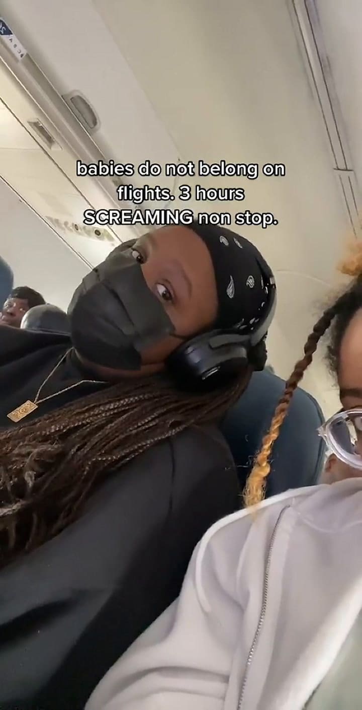 Una viajera se molestó porque un bebé lloró durante tres horas en un vuelo