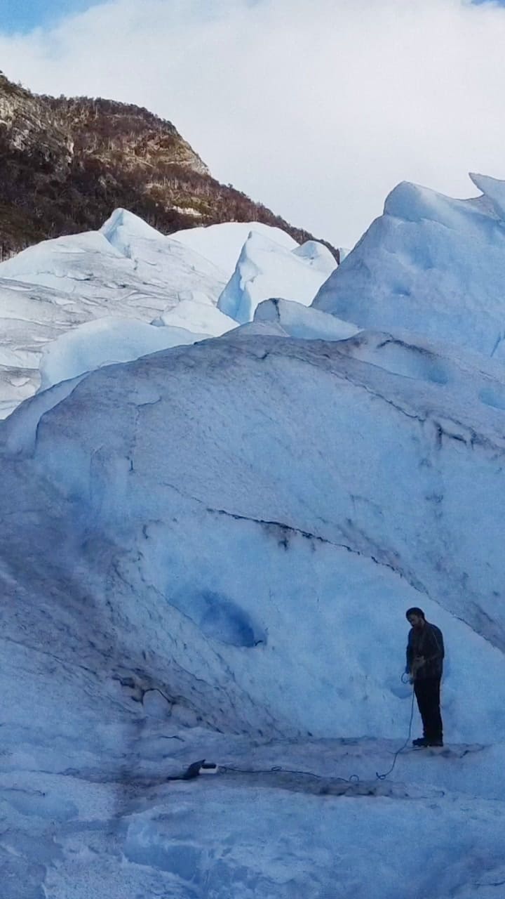 El himno nacional desde el glaciar