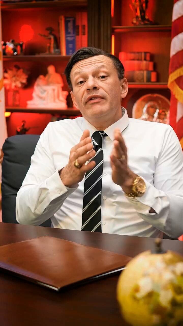 Abogado de inmigración recomienda qué hacer ante una detención de ICE