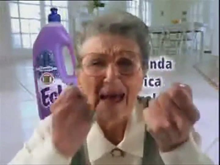 Bendita Berlín en su primera publicidad: 'Dele una patada al balde!'