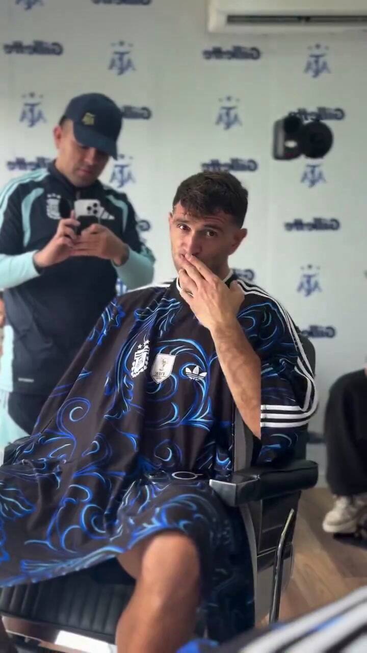 El look especial del Dibu Martínez para la despedida de Messi