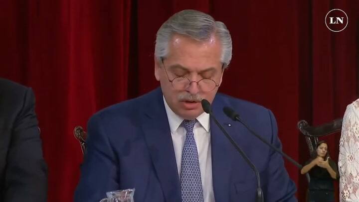 La oposición se levantó del recinto tras los dichos de Fernández sobre la investigación de la deuda