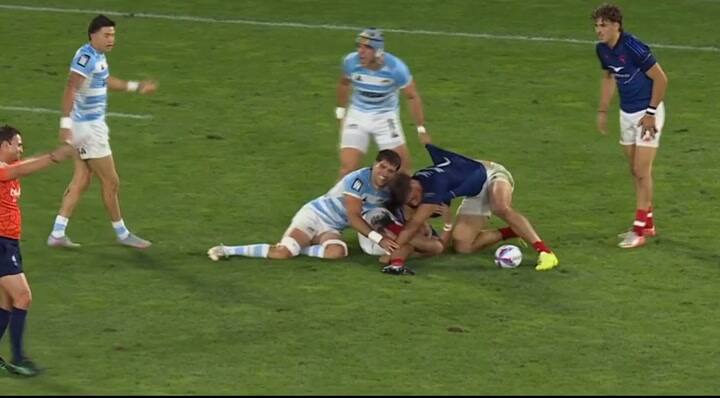 El gesto irreverente de Matteo Graziano al árbitro en los Pumas 7s vs. Francia