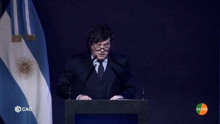 Milei habló de "los argentinos que no quieren convertirse en Cuba" y de la campaña de los "pañuelitos verdes"