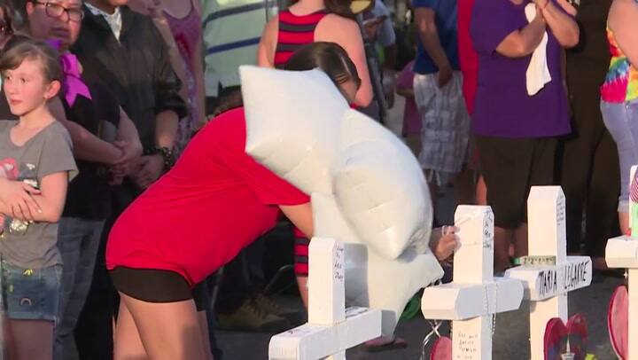 Sumido en el duelo tras la matanza, El Paso rechaza la visita de Trump - Fuente: AFP