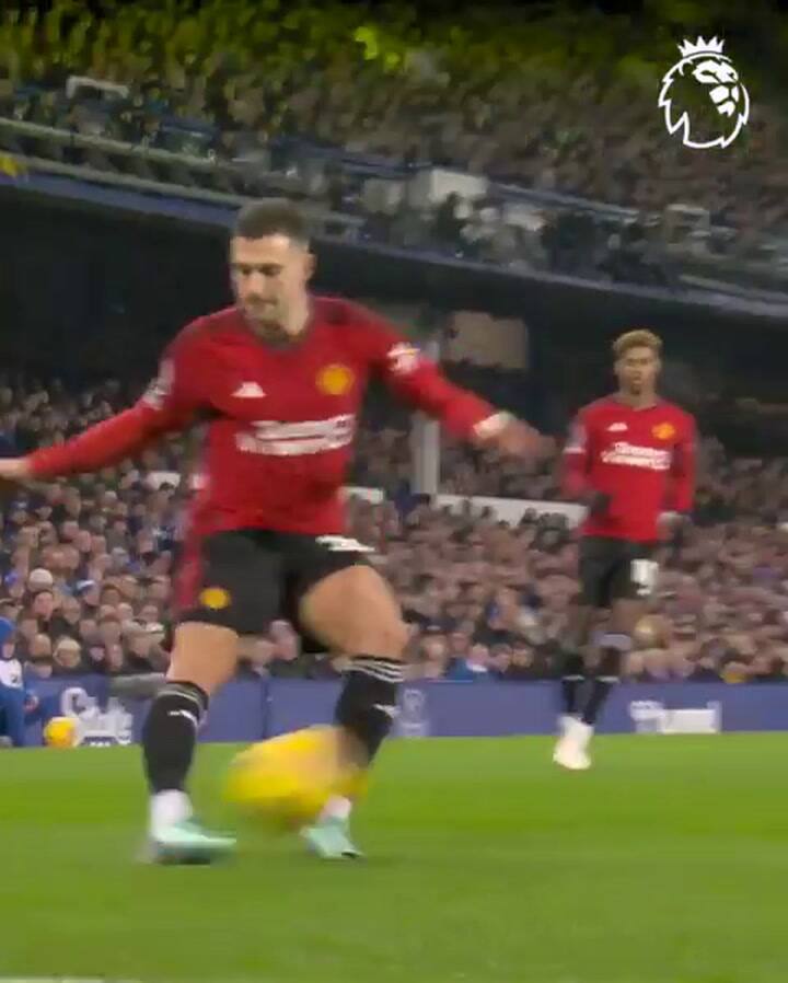 Alejandro Garnacho se quedó con el Puskás S 2024 por su Igol contra el Everton