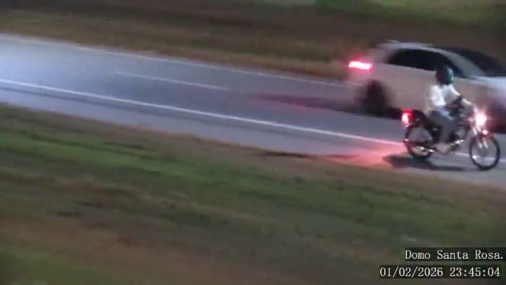 El video que muestra la imagen del enfrentamiento entre el policía y los delincuentes