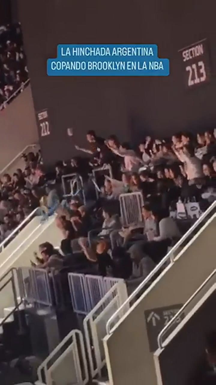 Un grupo de hinchas argentinos le cantó a Kylian Mbappé en el medio de un partido de NBA