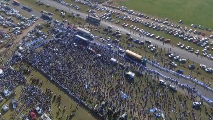 Desde un drone, así se ve la marcha del campo en San Nicolás
