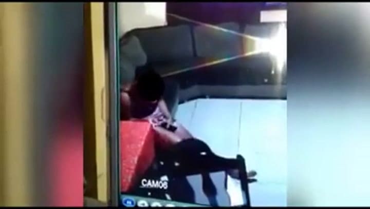 El video del maltrato de una niñera a una nena de dos años en Misiones
