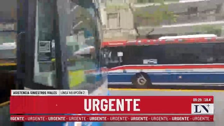 Retiro: asi fue el choque entre un colectivo y un taxi