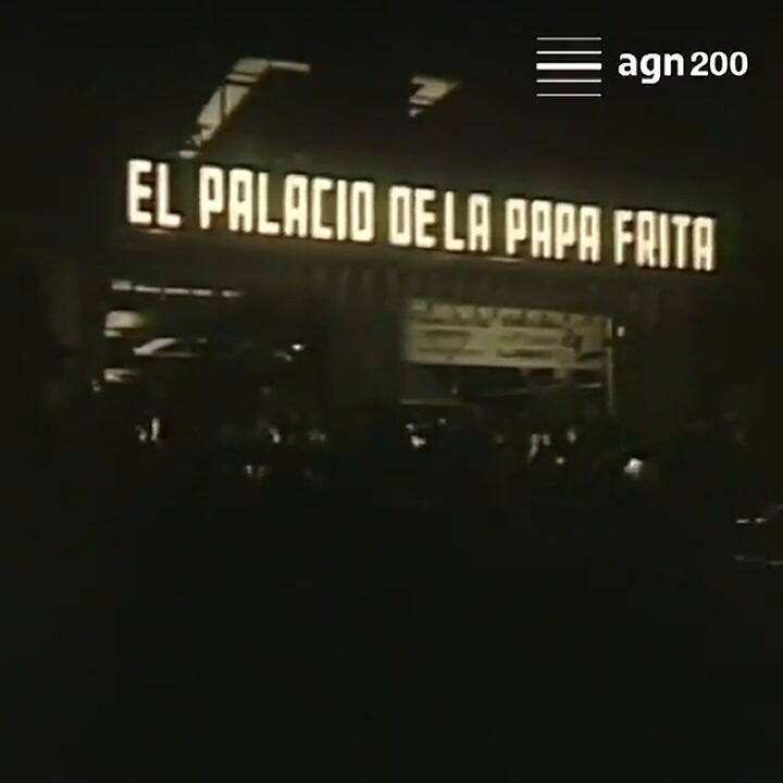 La inauguración del restaurant El Palacio de la Papa Frita en 1957