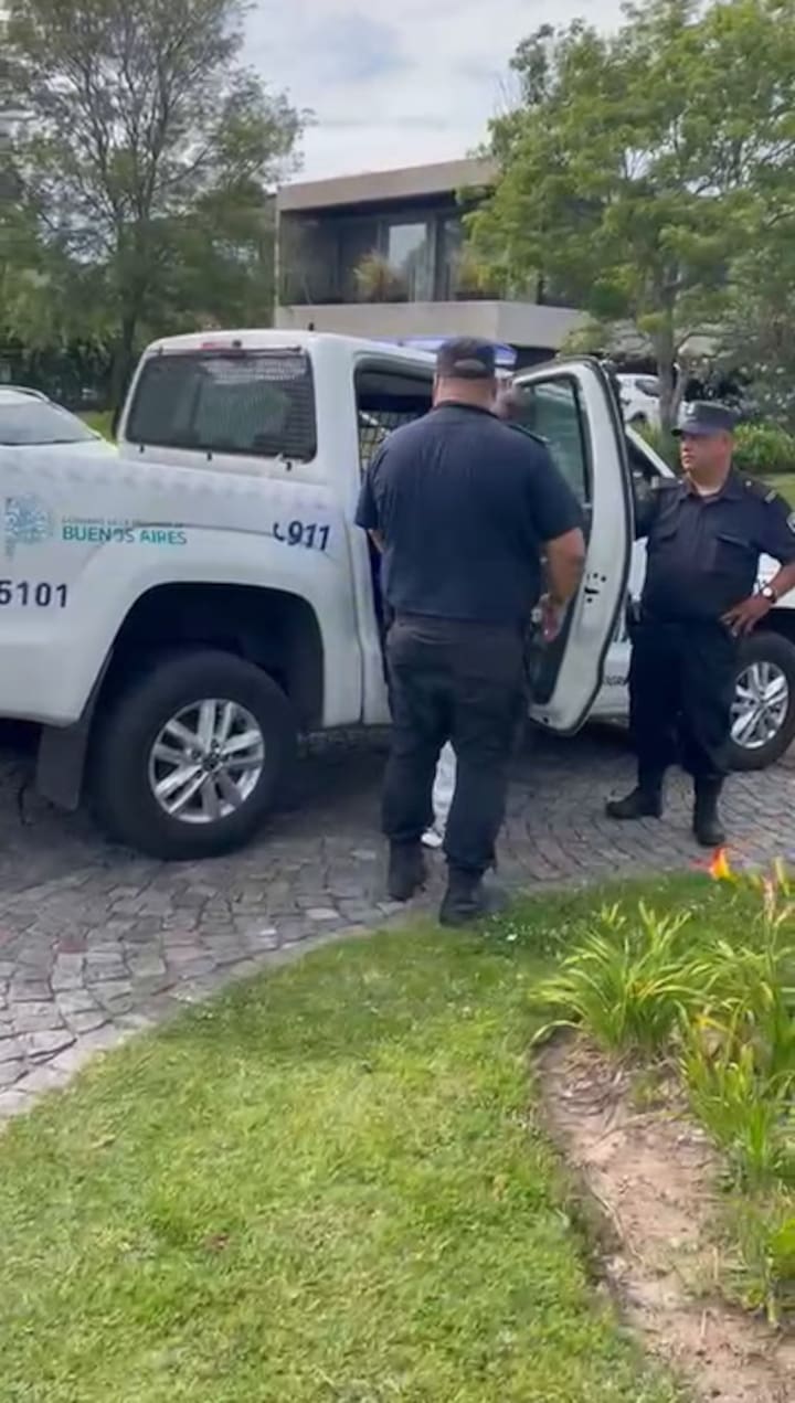 El traslado del abogado detenido por estafas