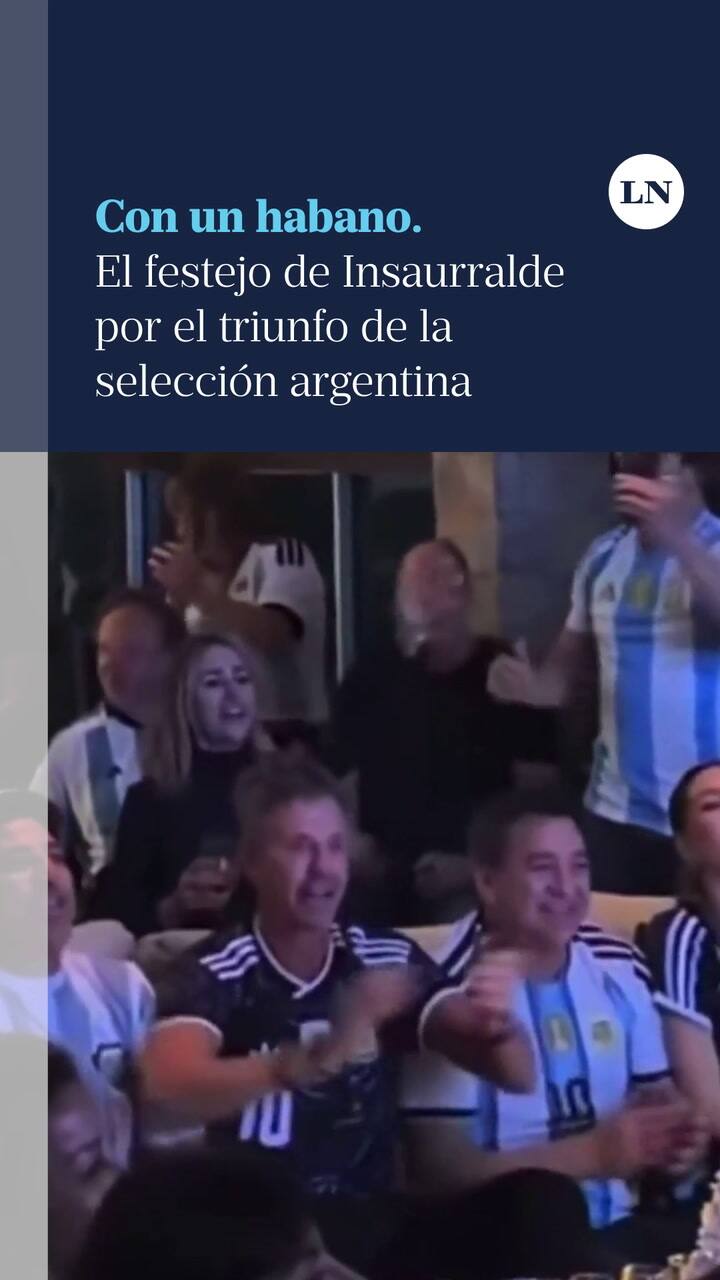 Con un habano y rodeado de amigos, Martín Insaurralde miró por TV la victoria de la selección