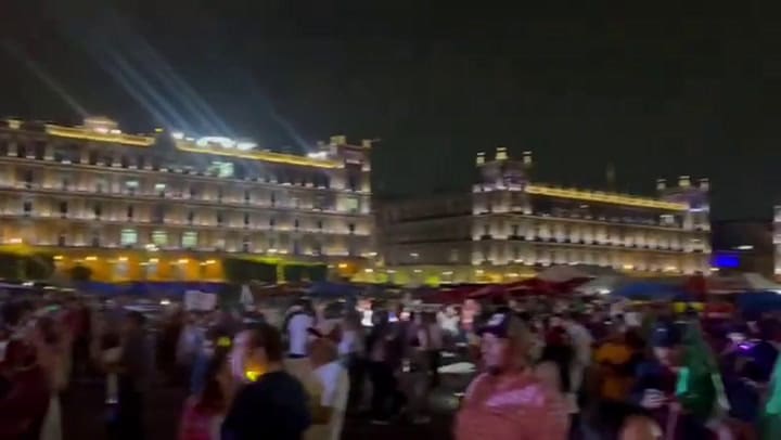 Los seguidores de Sheinbaum ya se reúnen en el Zócalo