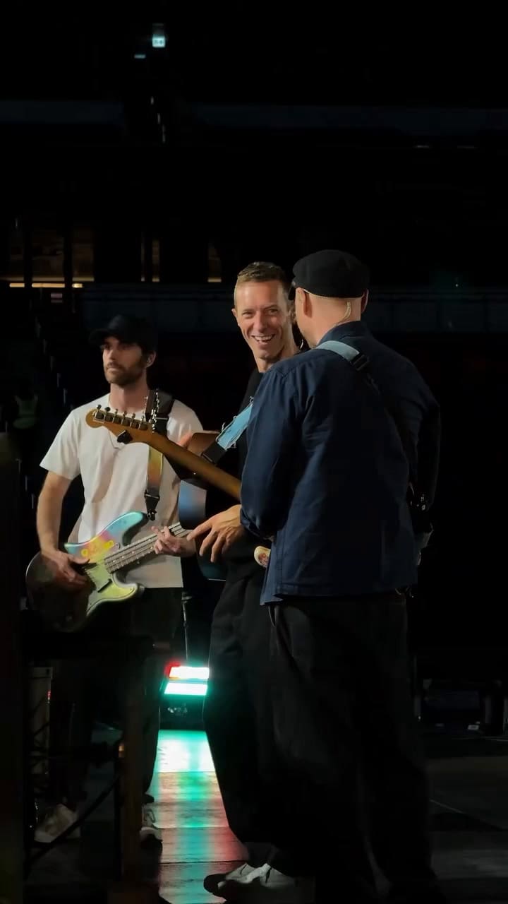 La banda compartió un compilado de los integrantes en la gira ‘Music of the Spheres’ en Hong Kong
