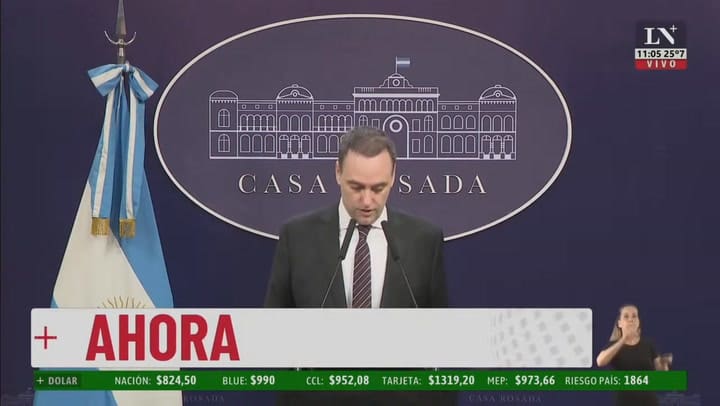 Conferencia del vocero Manuel Adorni