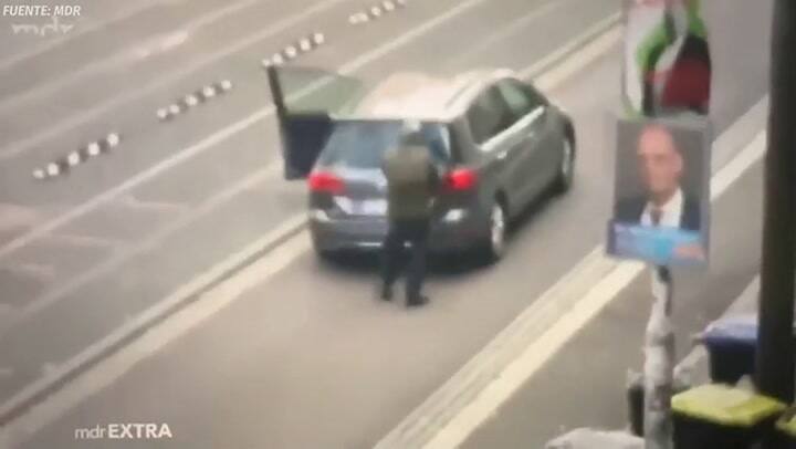 Así disparaba el agresor en la puerta de una sinagoga en Alemania