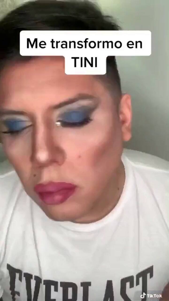 Mariano De La Canal se transformó en Tini