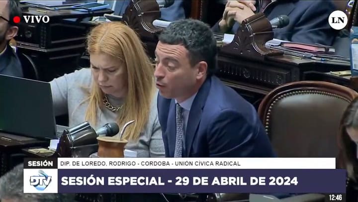 Pelea Diutados