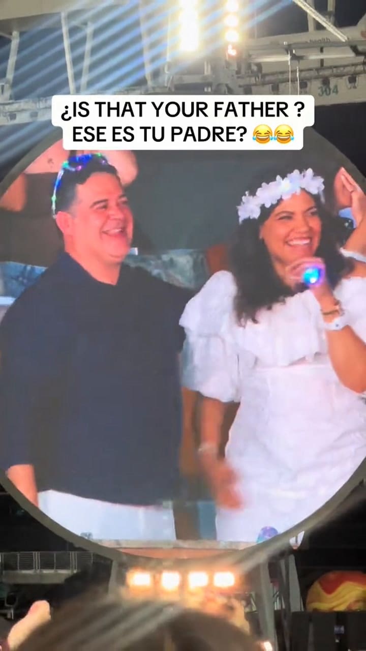 Una pareja fue captada nuevamente con la kiss cam de Coldplay