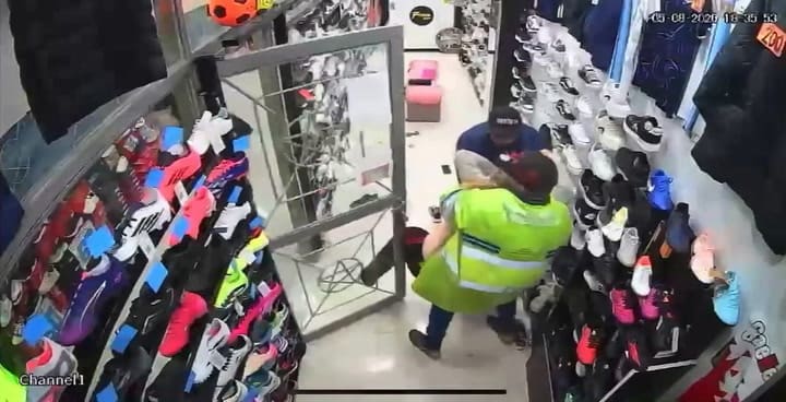 Ataque a una mujer embarazada en Ingeniero Budge